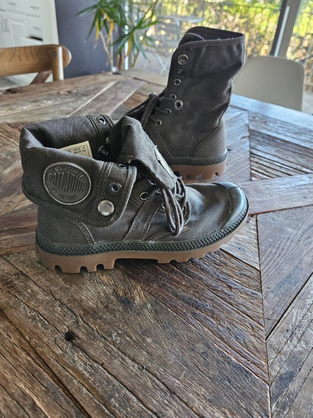 Palladium Pampa Baggy washed canvas boot brand new youth size 4 Olive Army